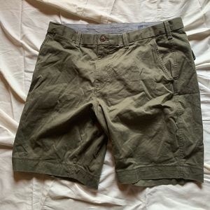 Green Gap shorts size 36